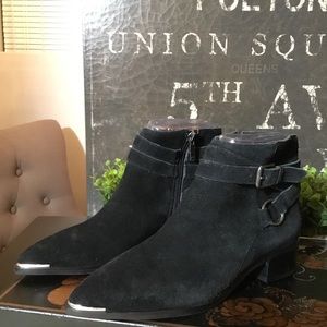 levity sylvia platform boot